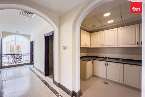 Снять в аренду виллу в Аль-Барше, Дубай: 5 спален, 1393.5м², № 99996 - фото 29