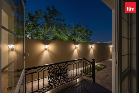 Снять в аренду виллу в Аль-Барше, Дубай: 5 спален, 1393.5м², № 99996 - фото 17