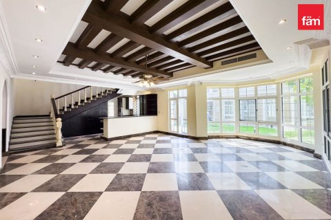 Снять в аренду виллу в Аль-Барше, Дубай: 5 спален, 1393.5м², № 99996 - фото 12