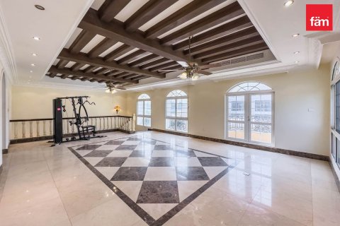 Снять в аренду виллу в Аль-Барше, Дубай: 5 спален, 1393.5м², № 99996 - фото 15