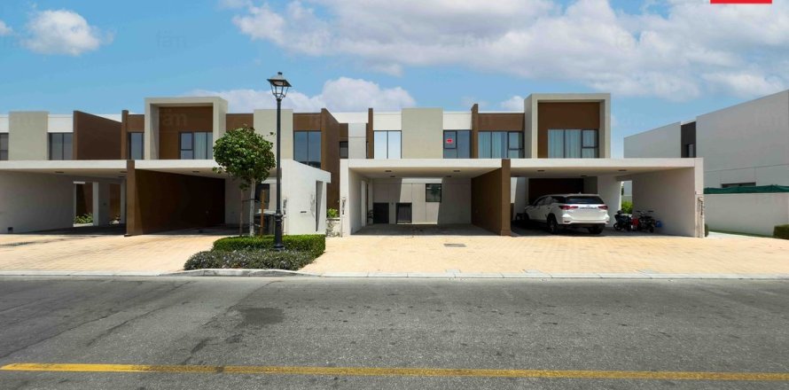 Townhouse in Dubai 3 bedrooms, 161 sq.m. № 10527