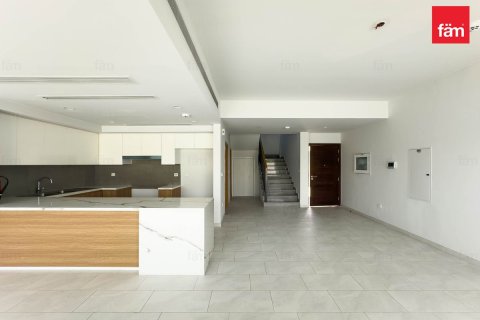 Townhouse in Dubai 3 bedrooms, 161 sq.m. № 10527 - photo 16
