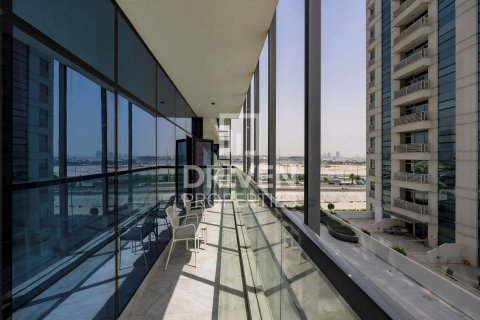Apartamento en Dolphin Tower, Business Bay, Dubai, estudio, 58.9 m², № 140119 - foto 9