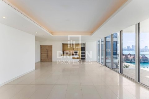 Купить квартиру в The Crescent, Пальма Джумейра, Дубай: 3 спальни, 268.12м², № 140120 - фото 3