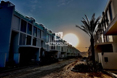 Townhouse in Al Barari, Dubai 4 bedrooms, 180 sq.m. № 15822 - photo 11