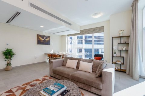 Apartamento en Marina Arcade Tower, Dubai Marina, Dubai, 2 dormitorios, 305 m², № 15823 - foto 2