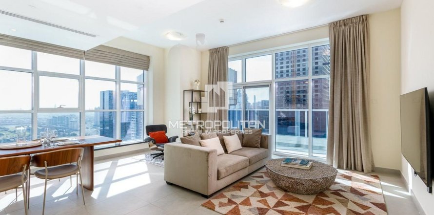 Apartamento en Marina Arcade Tower, Dubai Marina, Dubai, 2 dormitorios, 305 m², № 15823