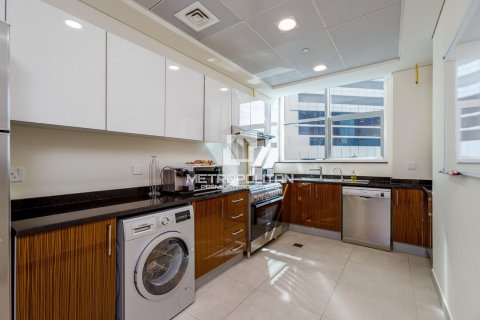 Apartamento en Marina Arcade Tower, Dubai Marina, Dubai, 2 dormitorios, 305 m², № 15823 - foto 8