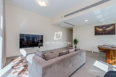 Apartamento en Marina Arcade Tower, Dubai Marina, Dubai, 2 dormitorios, 305 m², № 15823 - foto 3