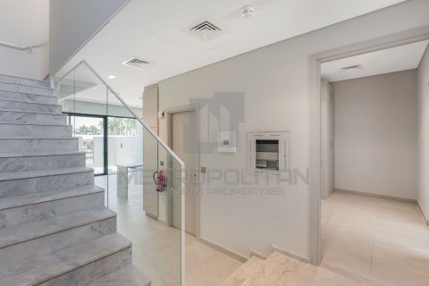 Купить таунхаус в District 7, Мохаммед Бин Рашид Сити, Дубай: 3 спальни, 270м², № 15824 - фото 3