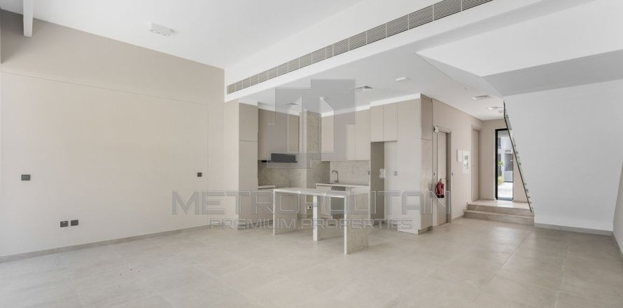 Таунхаус в District 7, Мохаммед Бин Рашид Сити, Дубай, 3 спальни, 270м², № 15824