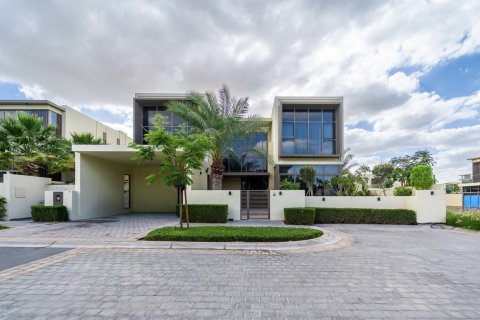 Вилла в Дубае, 5 спален, 522м², № 97180