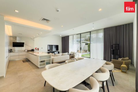 Villa in Dubai 4 bedrooms, 324 sq.m. № 77090