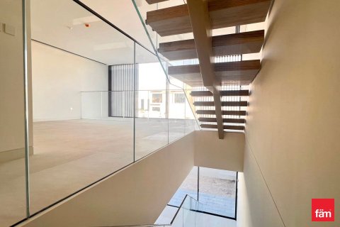 Таунхаус в Дубае, 3 спальни, 168м², № 90566