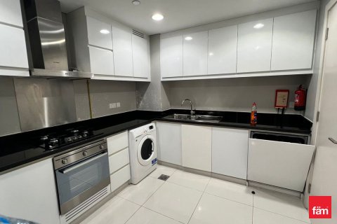 Снять в аренду квартиру в Дубае: 3 спальни, 153.2м², № 90561 - фото 2