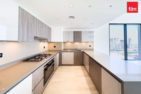 Apartment in Dubai 3 bedrooms, 192.9 sq.m. № 119072 - photo 4