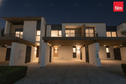 Maison de ville à Dubai, 3 chambres, 144.8 m², № 119075