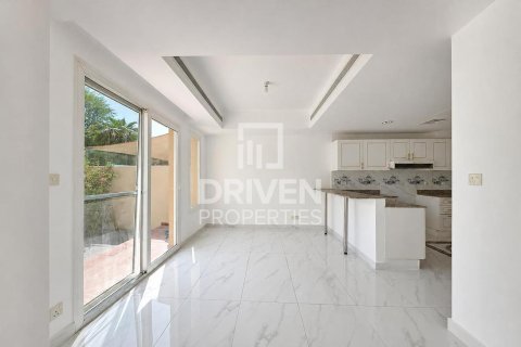 Townhouse in The Springs, Dubai 3 bedrooms, 257.43 sq.m. № 143092 - photo 5