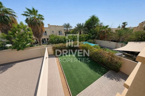 Townhouse in The Springs, Dubai 3 bedrooms, 257.43 sq.m. № 143092 - photo 17