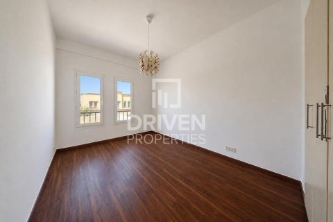 Townhouse in The Springs, Dubai 3 bedrooms, 257.43 sq.m. № 143092 - photo 7