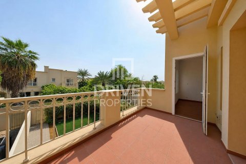 Townhouse in The Springs, Dubai 3 bedrooms, 257.43 sq.m. № 143092 - photo 16