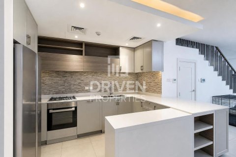 Villa in District 10, Jumeirah Village Circle, Dubai 4 bedrooms, 344.76 sq.m. № 143093 - photo 15