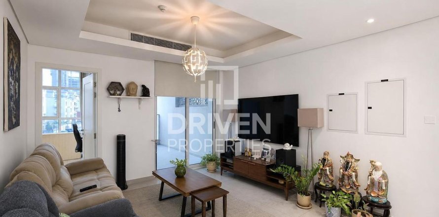 Villa in District 10, Jumeirah Village Circle, Dubai 4 bedrooms, 344.76 sq.m. № 143093