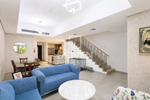 Villa in District 10, Jumeirah Village Circle, Dubai 4 bedrooms, 344.76 sq.m. № 143093 - photo 2