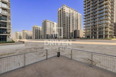 Apartamento en District One, Mohammed Bin Rashid City, Dubai, 3 dormitorios, 251.95 m², № 128284
