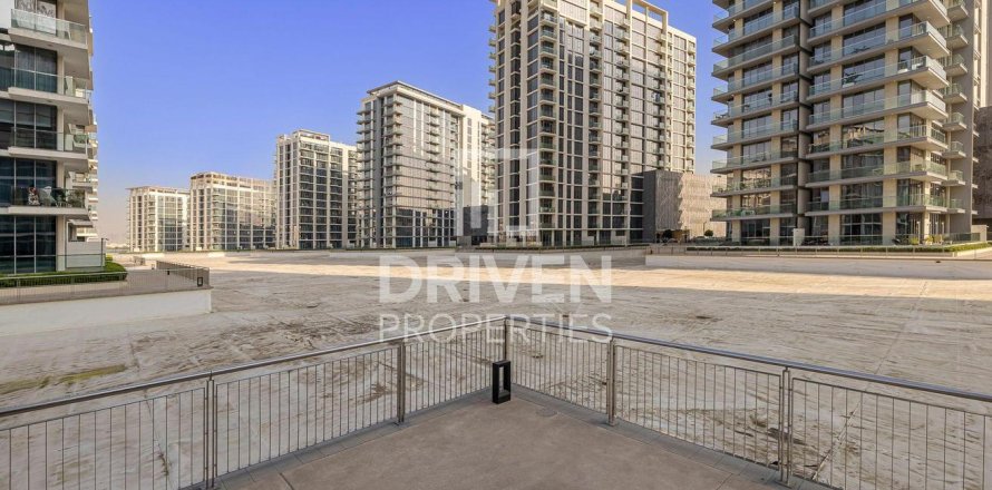 Apartamento en District One, Mohammed Bin Rashid City, Dubai, 3 dormitorios, 251.95 m², № 128284