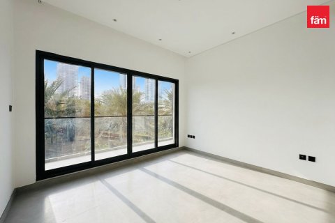 Villa à Dubai, 5 chambres, 250.7 m², № 137621 - photo 5
