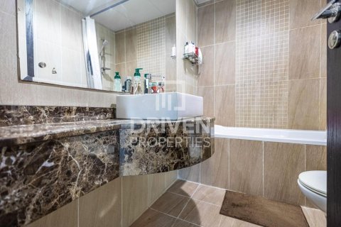 Apartamento en Jumeirah Lake Towers, Dubai, 1 dormitorio, 73.39 m², № 129969 - foto 9