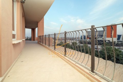 Apartment in Uptown Motor City, Motor City, Dubai 2 bedrooms, 182 sq.m. № 101311 - photo 26