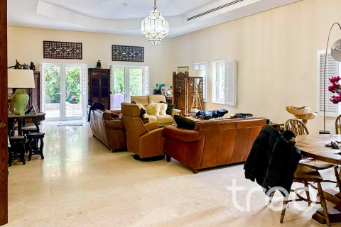 فيلا في فيلات, دبي 5 غرف نوم , 555.56 م² رقم 120134 - صورة 5
