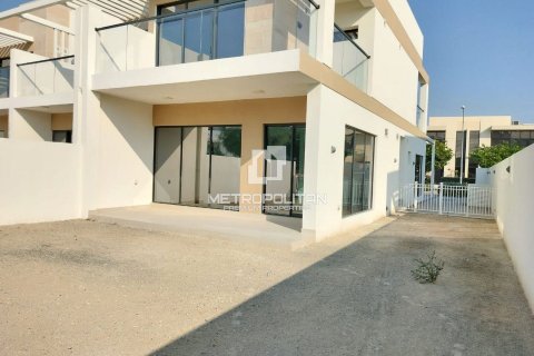 Снять в аренду таунхаус в Park Residences, DAMAC Hills (Akoya by DAMAC), Дубай: 4 спальни, 191м², № 15384 - фото 4
