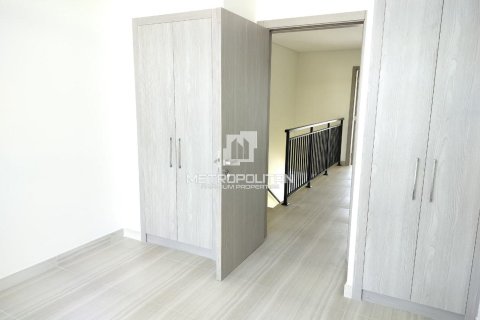 Снять в аренду таунхаус в Park Residences, DAMAC Hills (Akoya by DAMAC), Дубай: 4 спальни, 191м², № 15384 - фото 14
