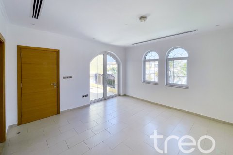 فيلا في Legacy, Jumeirah Park, دبي 3 غرف نوم, 284.56 م² رقم 124792 - صورة 8