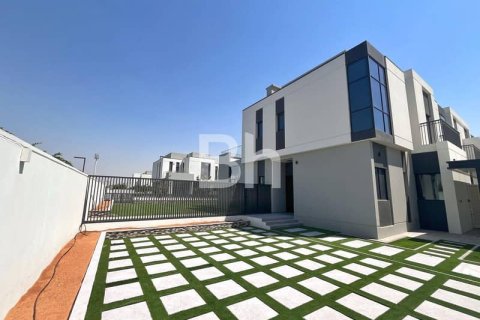 Снять в аренду таунхаус в Al Furjan, Дубай: 4 спальни, 506м², № 22021 - фото 2