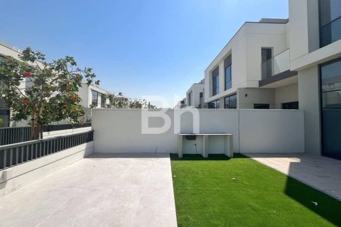 Снять в аренду таунхаус в Al Furjan, Дубай: 4 спальни, 506м², № 22021 - фото 4