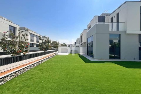 Снять в аренду таунхаус в Al Furjan, Дубай: 4 спальни, 506м², № 22021 - фото 3
