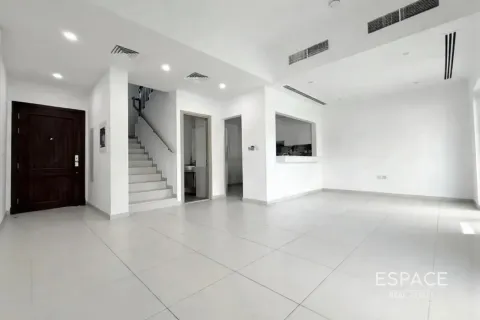Villa in Dubai Land, Dubai 3 bedrooms, 178 sq.m. № 122523 - photo 2