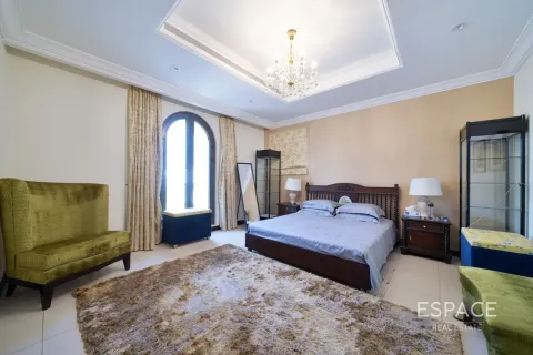 Villa in Palm Jumeirah, Dubai 4 bedrooms, 465 sq.m. № 122524 - photo 16