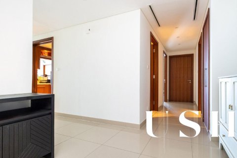 Apartment in Downtown Dubai (Downtown Burj Dubai), Dubai 3 bedrooms, 197 sq.m. № 46837 - photo 16