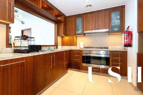 Apartment in Downtown Dubai (Downtown Burj Dubai), Dubai 3 bedrooms, 197 sq.m. № 46837 - photo 5