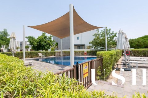 Villa à EMAAR South, Dubai South (Dubai World Central), Dubai, 4 chambres, 274 m², № 46835 - photo 1