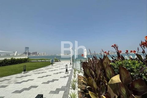 Apartment in Palm Jumeirah, Dubai 2 bedrooms, 139 sq.m. № 21458 - photo 17