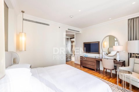 Apartment in The Address Residence Fountain Views, Downtown Dubai (Downtown Burj Dubai), Dubai 3 bedrooms, 183.76 sq.m. № 126925 - photo 5