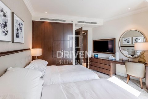 Apartment in The Address Residence Fountain Views, Downtown Dubai (Downtown Burj Dubai), Dubai 3 bedrooms, 183.76 sq.m. № 126925 - photo 8