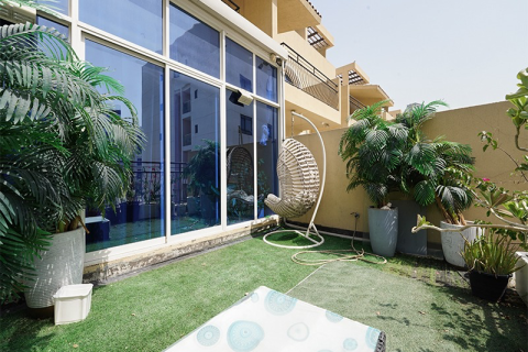 Villa in Jumeirah Village Circle, Dubai 4 bedrooms, 166 sq.m. № 96910 - photo 14