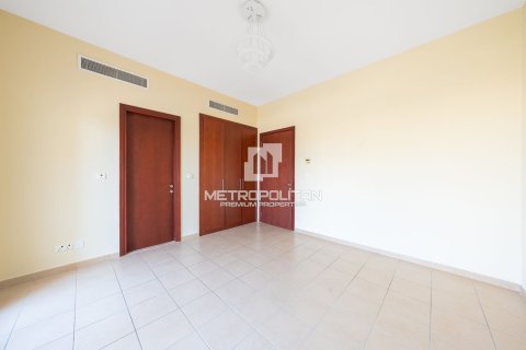 Adosado en Arabian Ranches, Dubai, 2 dormitorios, 200 m², № 73943 - foto 15